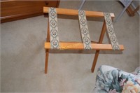 Wicker chair; 2 Rugs; Luggage Stand