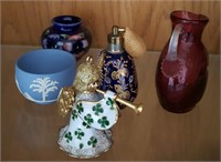 814 - MIXED LOT OF 5: ANGEL, VASE, ATOMIZER, MORE