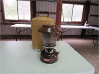 Coleman Lantern Model 275 w/case