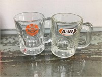 Vintage Small A & W glasses (2)