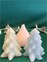 PINK PEAR AND WHITE AND BLUE LED CHRISTMAS TREE