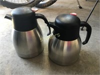 2 Insulated Coffee Pourers