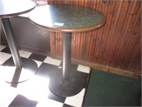 Bar High Table 30" Round X 40" Tall