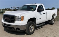 2007 GMC Sierra 2500HD 6.0L v8 2WD 38k miles