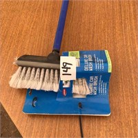 Deluxe Car Wash Brush With Handle
