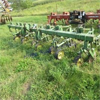 John Deere 4X36 cultivator