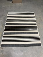 Safavieh striped indoor/outdoor rug 64 x 48 in