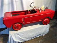 MUSTANG PEDAL CAR