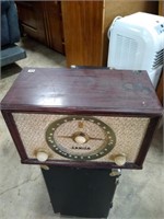 Vintage Zenith Table top radio