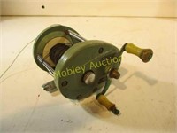 SHAKESPEAR FISHING REEL