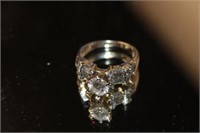14k white gold Ladies Diamond Ring featuring