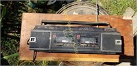 stereo dual cassette lloyds Radio