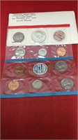 Coins, 1968 mint set, P and D. mint,  with