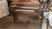 Thomas Electric Organ