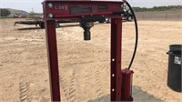 20 Ton Shop Press Air Powered ( NOT TESTED)