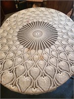 Crochet table cloth