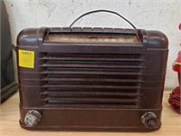 Vintage Gimbels Radio