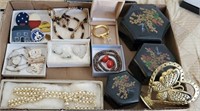 Box of miscellaneous jewelry and jewelry boxes