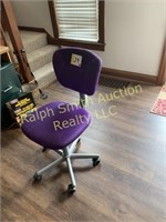 Purple computer chair - needs cleaned