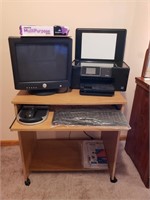 Computer lot with desk.