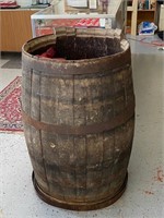 ANTIQUE OLD LARGE WHISKEY BARRELL - LOCAL ITEM