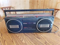 Vintage Magnavox radio.