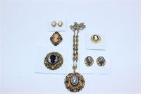 Assorted Cameo Style Vintage Jewelry