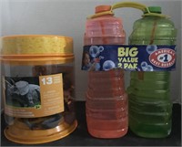 2 JUGS BUBBLES AND CONTAINER OF DINOSAURS