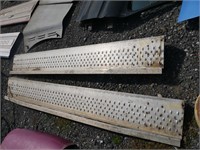 2 8' aluminum ramps