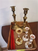 TRAY OF ASSORTED CANDLE HOLDERS