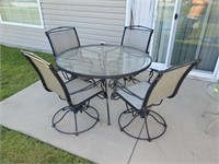 4 OUTDOOR PATIO CHAIRS AND SIDE TABLE