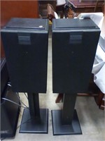 2 Altec Lancing speakers