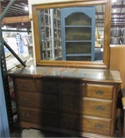 PA House Dresser With Mirror;