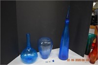 Three Pieces Blue Crackle Glass
