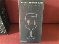 XL MAGICAL DRINKING GLASS