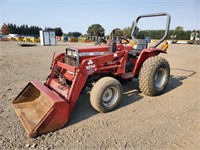 Massey Ferguson MF1020 4x4 Tractor Loader