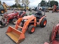 Kubota B2601 4x4  Tractor Loader