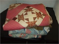 2 QUILTS AND 1 GREEN CLOTH