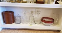 GROUP LOT- CRYSTAL DECANTERS, MISC DÉCOR