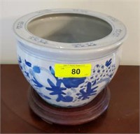 BLUE AND WHITE ORIENTAL PLANTER