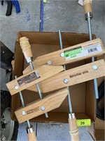2 HAND SCREW WOOD CLAMPS