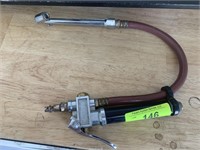 TIRE INFLATER & PRESSURE GAUGE