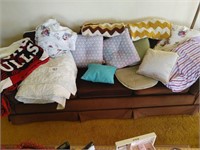 Household Linens- Sheets, Throw, Pillows