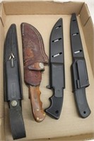 Fishing/Hunting Knives in Sheaths