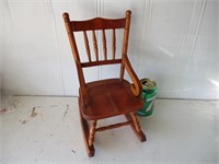 Mini chaise de bois