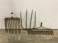 (3) Metal Forks
