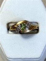 BRAND NEW 10KT Gold Peridot Ring Size 6