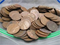 (250) Various Dates of  Lincoln Wheat Cents.