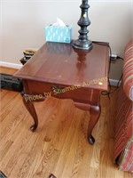 Broyhill Square end table
