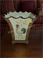 Rooster metal trash can